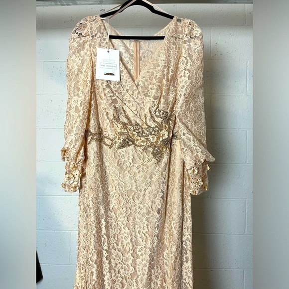 Mac Duggal 79397 Lace Long Sleeve V Neck Embellished Gown - Picture 6 of 14